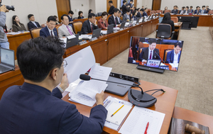 [2026 국감] ‘김병주 불출석’ 홈플러스 국감…여야, “동행명령 불응 땐 고발”