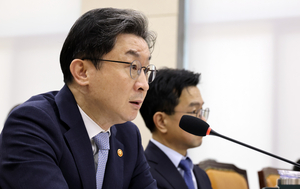 이억원 “청와대 지시 없었다”…단일종목 레버리지 ETF 국감 ‘진실공방’[2026 국감]