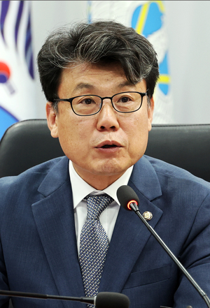 진성준 美비자에 여야 설전…“외교 참사”에 “사대주의” 맞불