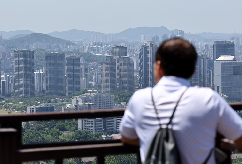 서울 아파트값 4주째 오름세 둔화…규제 약발 언제까지?