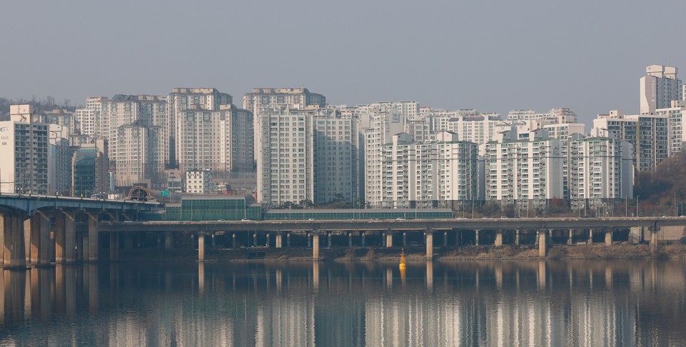 반포 신축 34평 보유세 2855만원…강남·한강변 ‘세금폭탄’