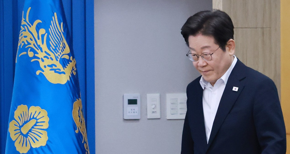 李 대통령 지지율 62.2%…취임 후 첫 하락