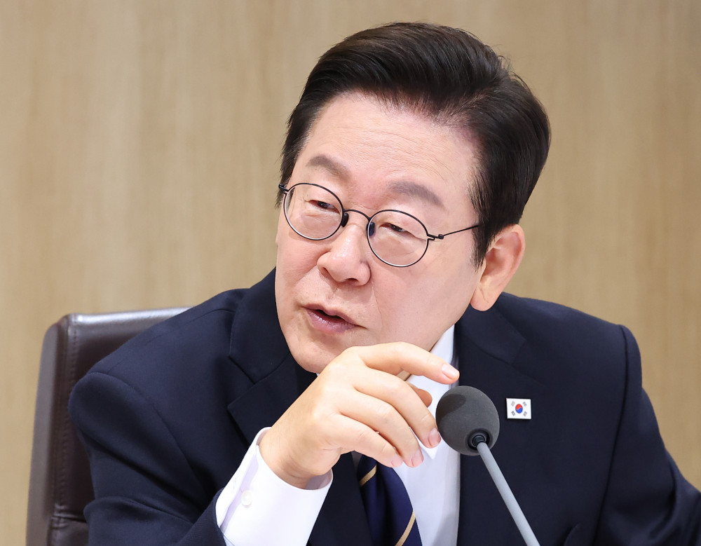 [본지 여론조사] 李 대통령 지지율 반등…53.5%·1.5%p↑
