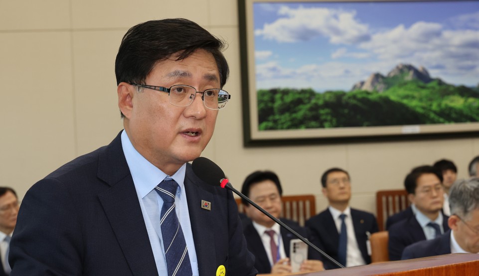 [단독]김성환 기후부 장관, 화석연료 퇴출 ‘속도전’…청정수소발전 입찰 전격 취소