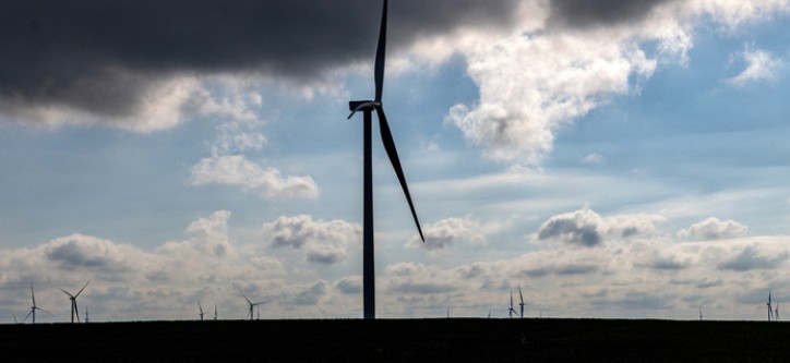 트럼프, 재생에너지 옥죄기 접을수도…청정에너지株 강세