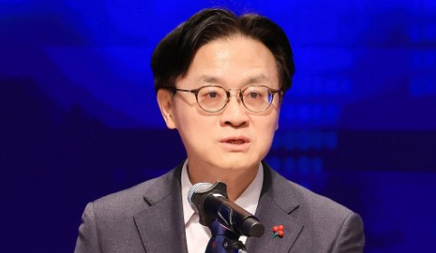 ‘올해의 국무위원’ 김정관, 트럼프도 인정 ‘터프 협상가’