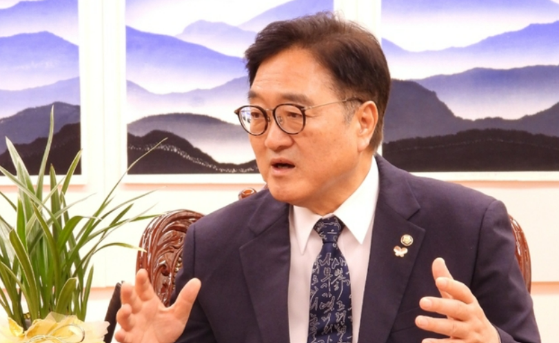 [신년 단독인터뷰] 우원식 “민생·경제·외교 안정이 국회 역할…탄소중립 모범 보일 것”