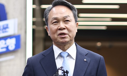 신한지주, ISS 우군 잡았지만...‘국민연금’엔 외면당해