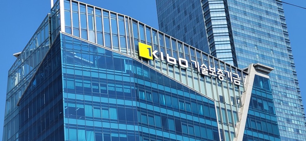 [단독] 文·尹·李 대통령 바뀌어도 ‘불사조 기관장’ 11명