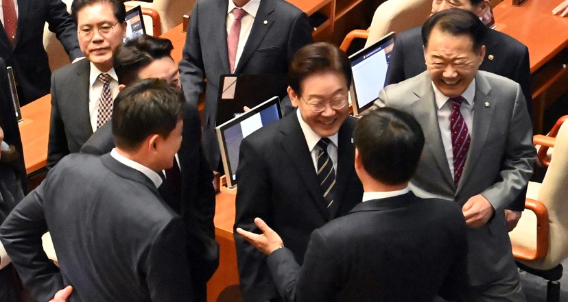 李 “빚없는 추경”…연설 끝나자 국힘석으로 “협력 부탁”