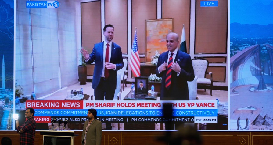 핵포기냐 제재해제냐…美·이란 38일 만에 테이블 대면