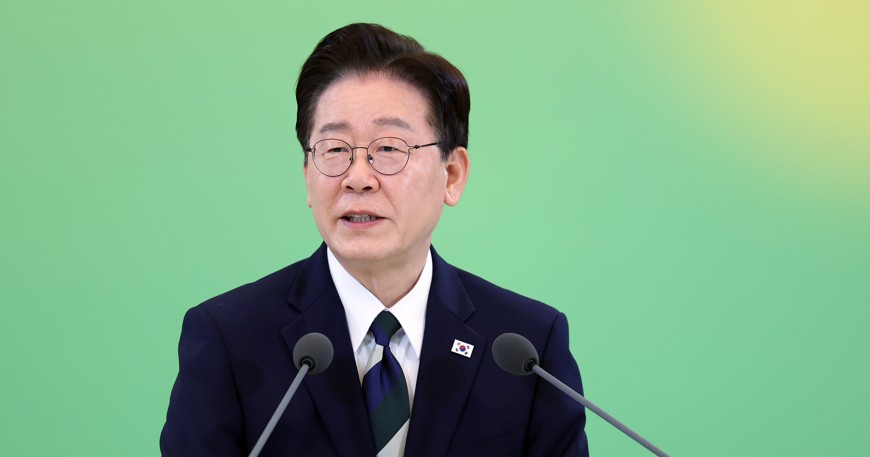 李지지율 61.9% 재반등…민주 50.6%·국힘 30%