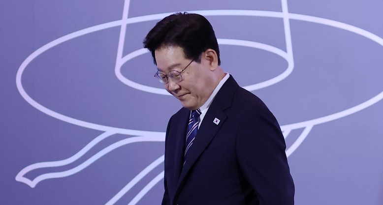 李대통령 지지율 62.2%...1주 만에 3.3%p 하락 조정