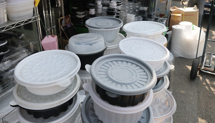 줄이고, 바꾸고, 되살리고…정부 ‘탈플라스틱 정책’ 시동