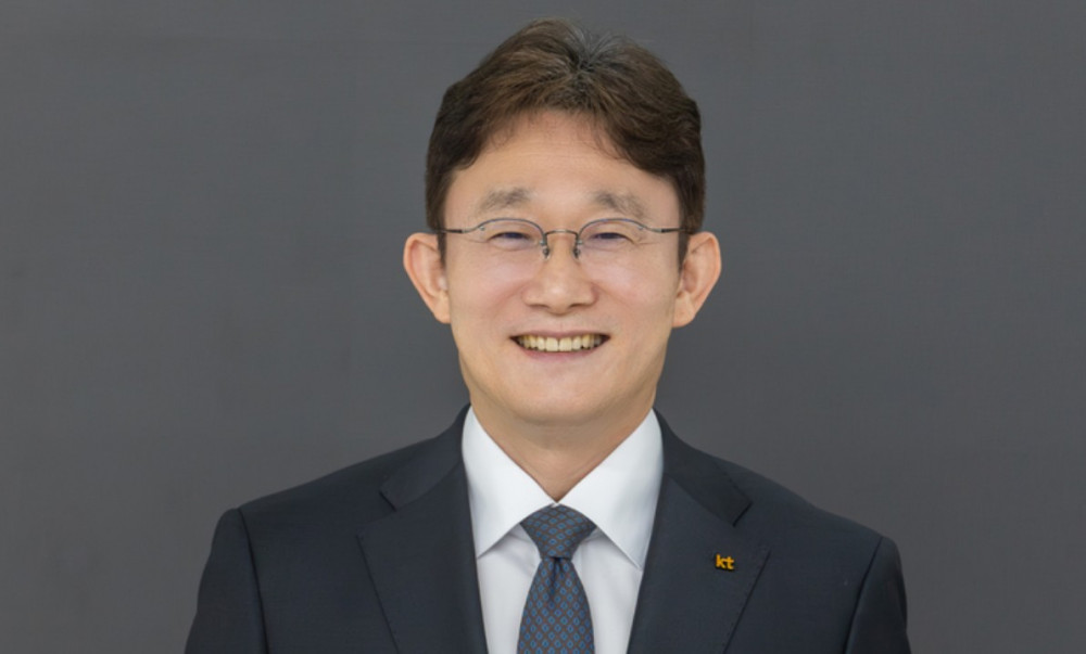 “주총불참, 취임식NO”…박윤영 KT대표, 현장부터 간다