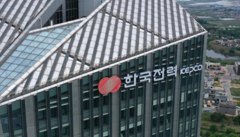 “수조원 흑자 어디로?”…전혀 줄지 않는 한전 부채, 올여름 위기 경고