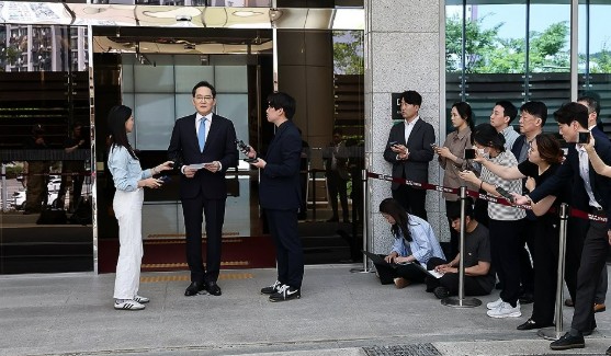 삼성 총파업 위기에 이재용 긴급 귀국…“지혜 모아달라”