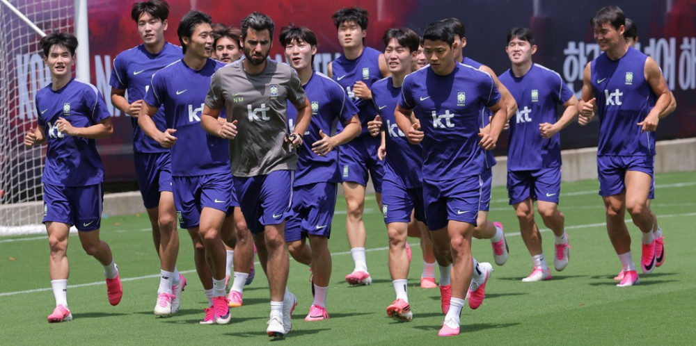 홍명보號 남아공과 결전…예측시장 승률 62% 77억 몰려