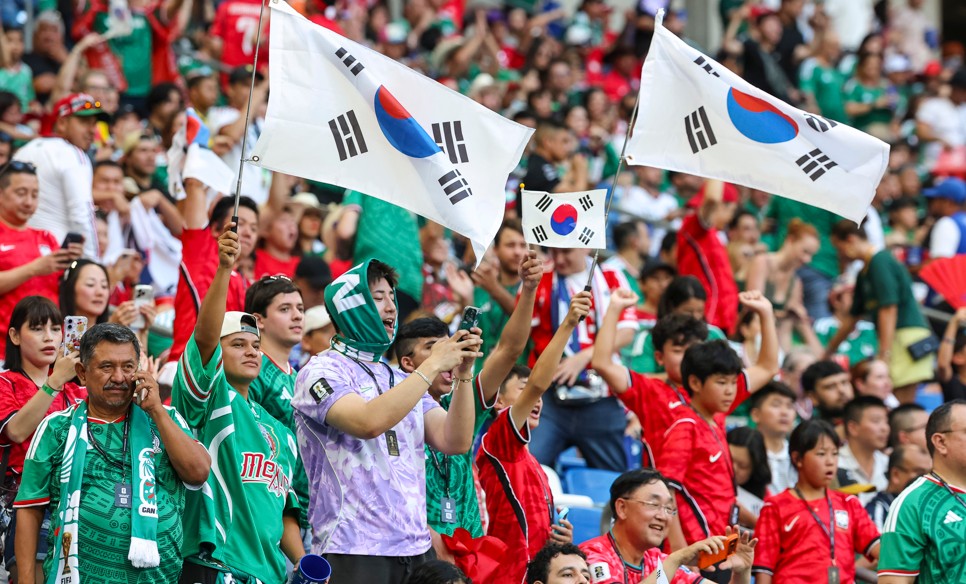 홍명보號 남아공과 결전…예측시장 승률 62% 77억 몰려