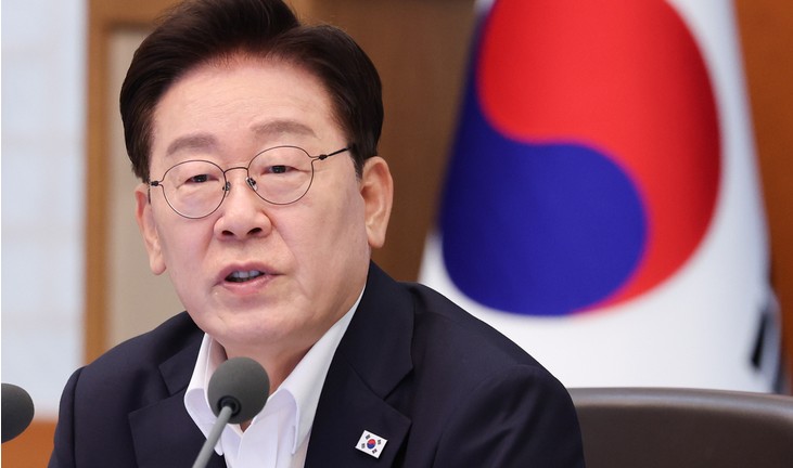 확장재정 ‘3대 메가프로젝트’ 투자…올 성장률 3% 상향