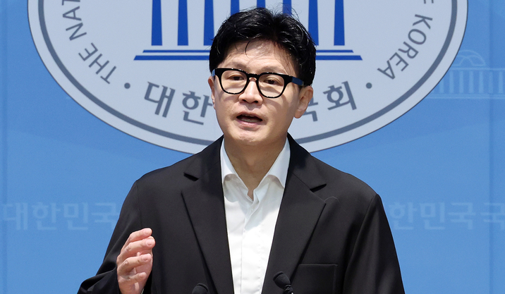 한동훈 “전재수가 주인공, 나는 조연”…부산 현안엔 협력·여권엔 맹공